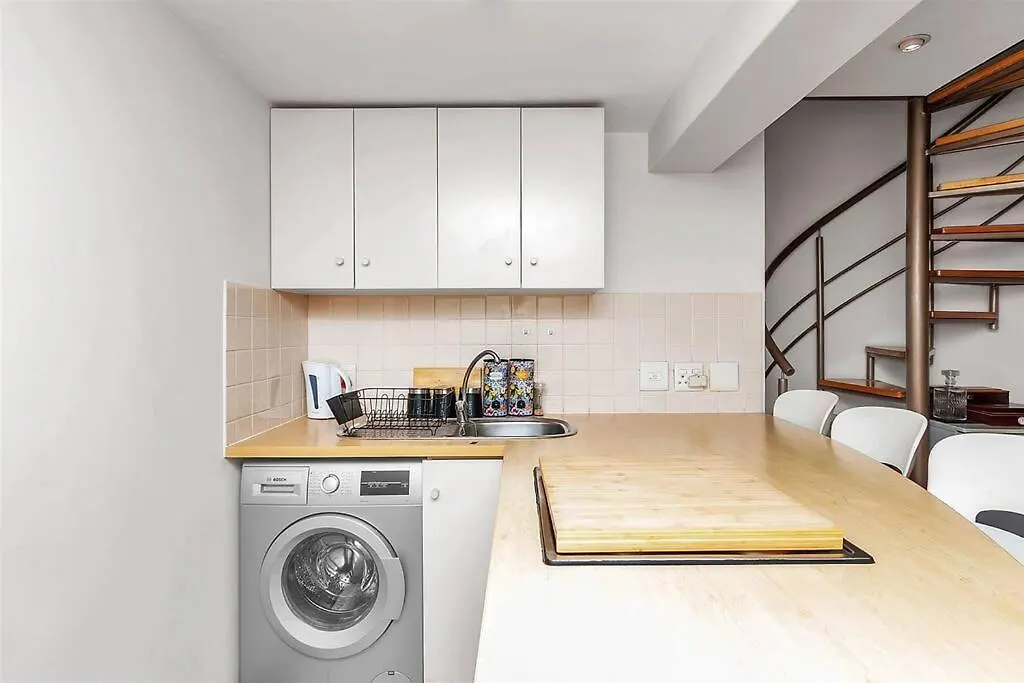 Apartment Heart Of The City Holiday Living Cape Town