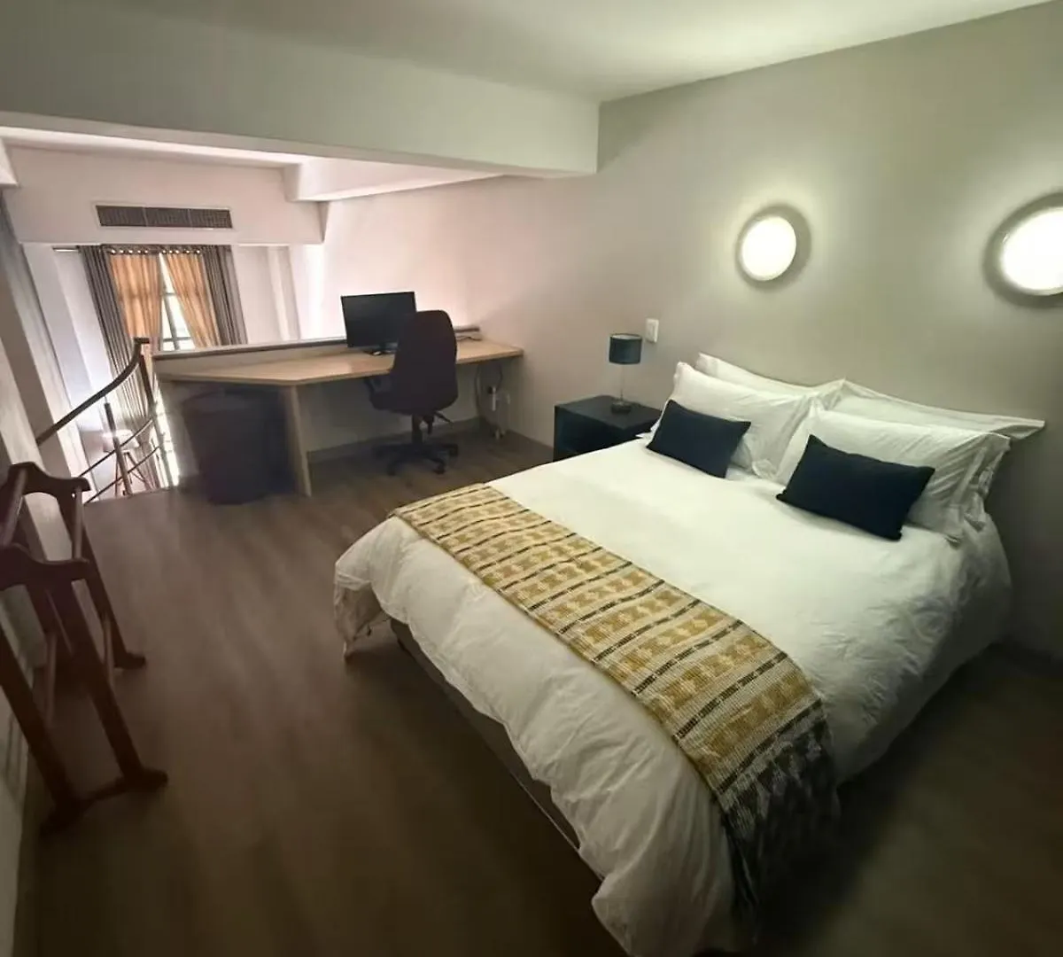 Apartment Heart Of The City Holiday Living Cape Town